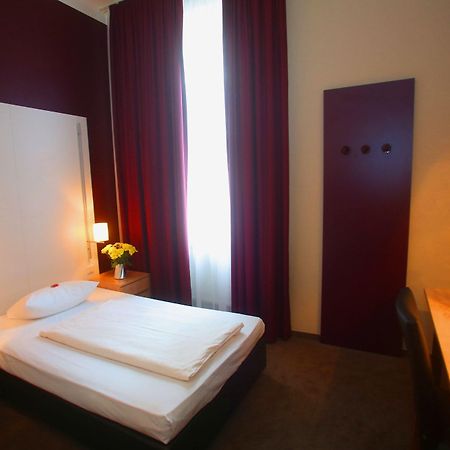 Hotel Columbus Francoforte sul Meno Esterno foto