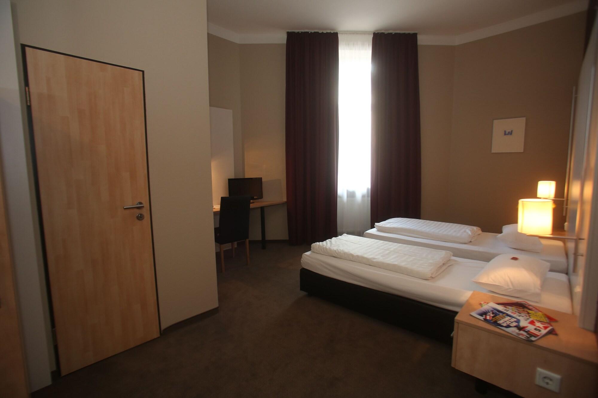 Hotel Columbus Francoforte sul Meno Esterno foto