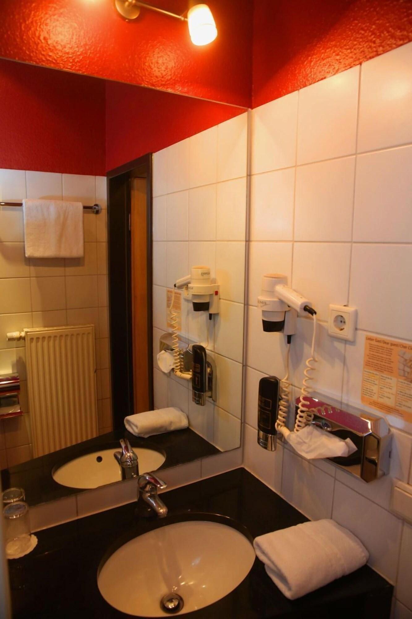 Hotel Columbus Francoforte sul Meno Esterno foto
