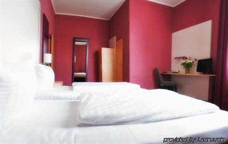 Hotel Columbus Francoforte sul Meno Esterno foto